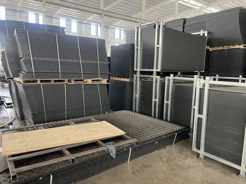 ground protection mats safe trak mats ground protection mats ireland