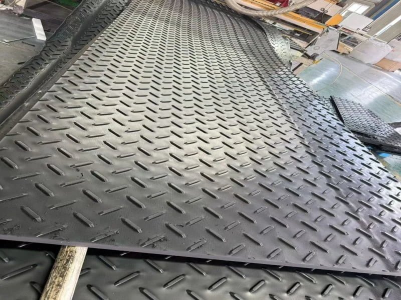 Connection holes for reusable sets